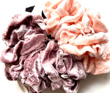 Load image into Gallery viewer, Gift Set for Her, The Ultimate Unwind and Chill Care Gift from BREATHE, Letterbox Gift