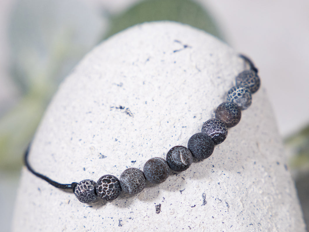 Black Crackle Agate bracelet - Count your breaths and relax