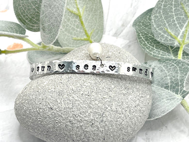 Hand Stamped 6mm Wide Cuff Bracelet, Aluminium Adjustable Bracelet, Custom Stamped Bracelet, Gift for Wife Husband Boyfriend Girlfriend
Sun Sea Sand with pearl