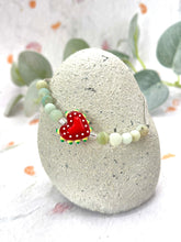 Load image into Gallery viewer, Semi Precious Stone &amp; Glass Heart 10 Breaths Bracelet
