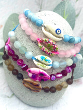 Load image into Gallery viewer, Evil Eye Cowrie Shell 10 Breaths Bracelet
